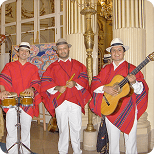 Zuid Amerikaanse band boeken Los Andinos Latijns Amerikaanse live muziek voor bruiloften recepties festivals bedrijfsfeesten