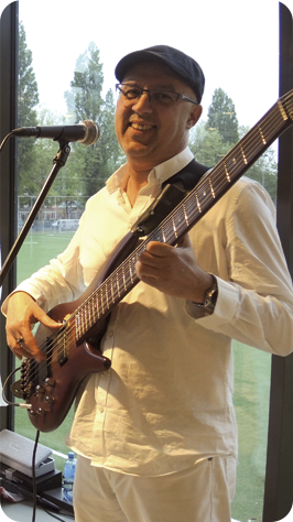 Jesus Hernandez (Cuba)::Bas, Background vocals Bruiloft cover band boeken huren reserveren? Bij saborlatino.nl live muziek voor uw verjaardag, huwelijk, receptie of bedrijfsfeest bent u bij het juiste adres