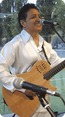 Fernando Lobato (Ecuador)::Lead vocals fernando lobato sabor latino
